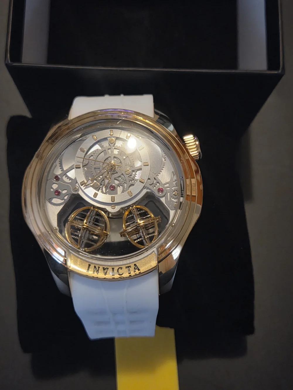 Invicta timepiece rose